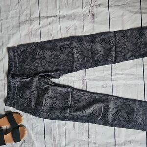 Bevy Flog Women's Snake Print Pants